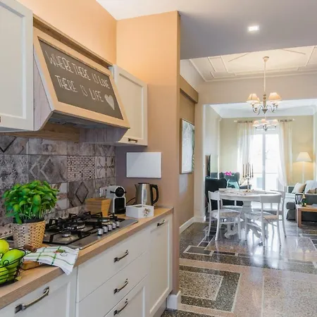 Casa Vittoria アパート ラッパロ